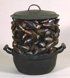 M- Broodthaers " Casseruola con cozze" 1968 - Londra Tate Gallery